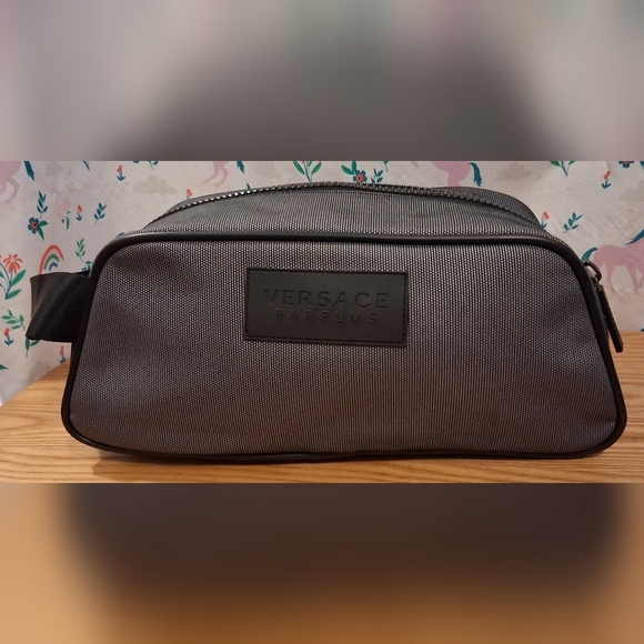 EUC Versace Parfums Large Black & Grey Nylon Travel Toiletry Makeup Cosmetic Bag - Picture 1 of 10